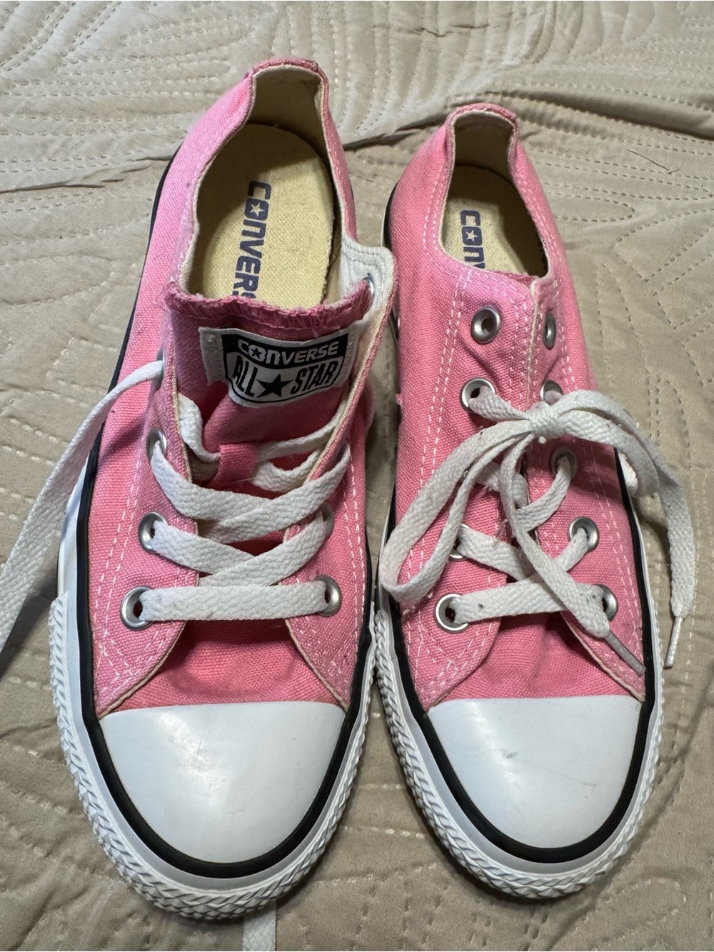 Converse All*StarChuck Taylor Pink Low-Top Women’s Canvas Sneakers Sz 6  (Men 4)